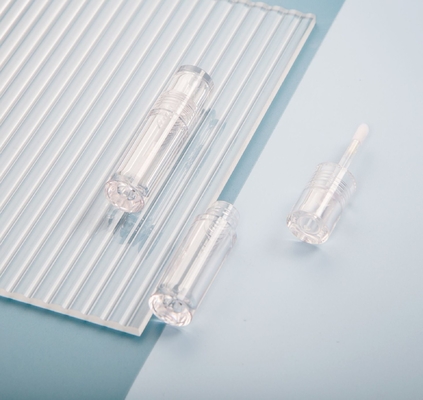 良い価格 工場直送 透明な唇光管容器とパッケージ化粧品容器 オーダーメイドの唇光容器 オンライン