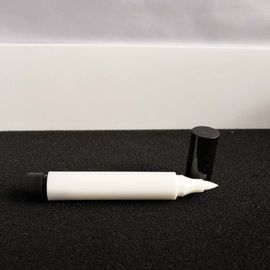 良い価格 異なるスタイル 繊維先付きABSブラックアイラインペンシル 簡単使用 OEM オンライン